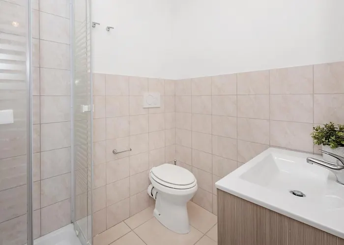 Large And Central Comfortable Apartment Appartamento